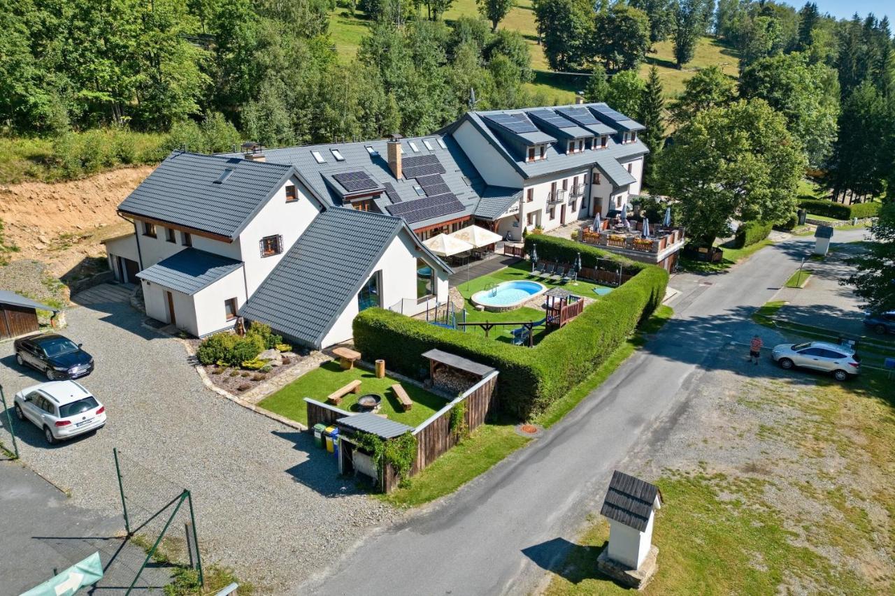 Horsky Hotel Snezenka Hynčice pod Sušinou Eksteriør billede